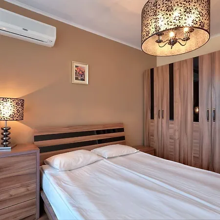 Golden Line Golden Sands