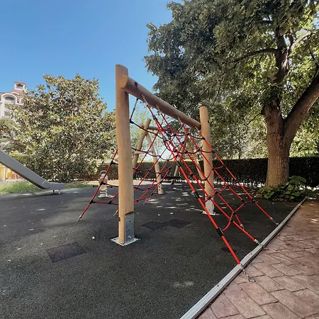 Golden Line Apartahotel 4*