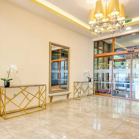 Golden Line Apartahotel 4*