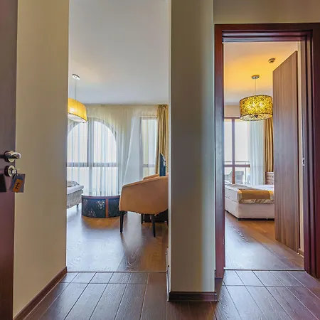 Golden Line Apartahotel