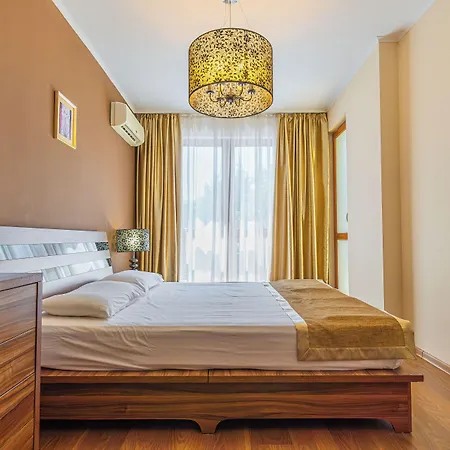 Golden Line Apartahotel