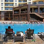 Ξενοδοχείο με διαμερίσματα Golden Line 4*
