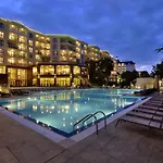 Golden Line Apartahotel 4*