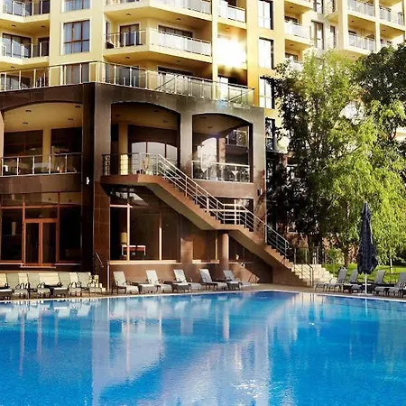 Апартхотел голдън лайн 4*