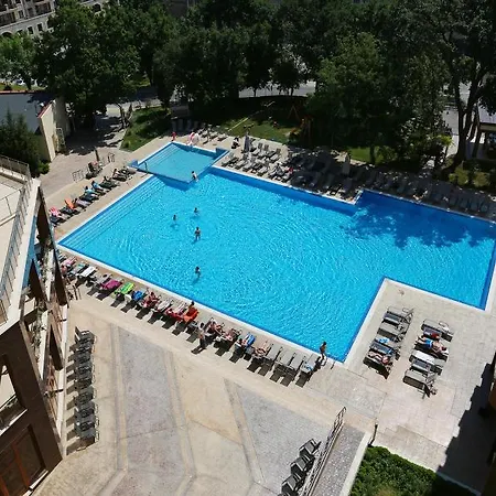 Апартхотел голдън лайн 4*